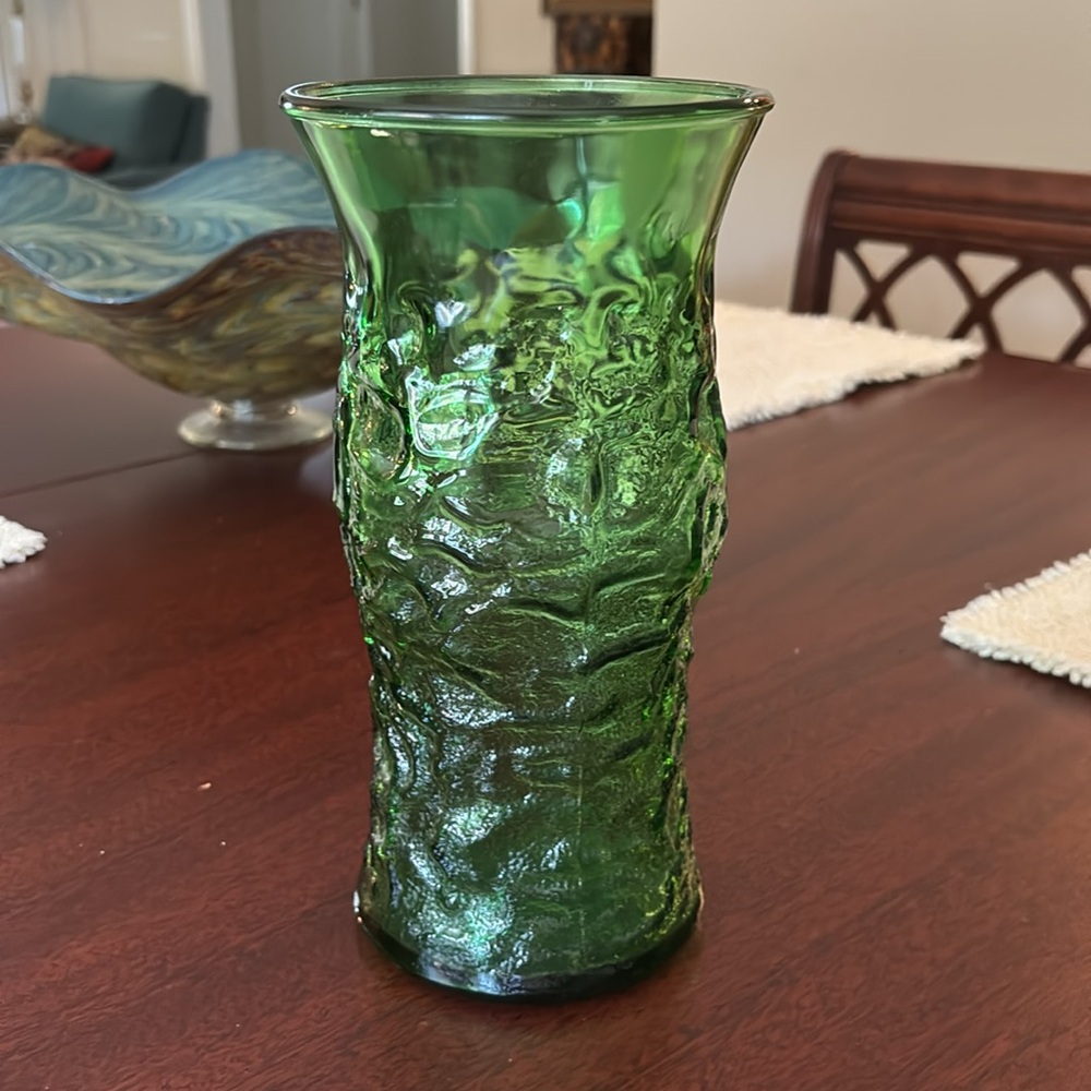 Crinkled Green Glass Vase Vintage - Picture 3 of 12